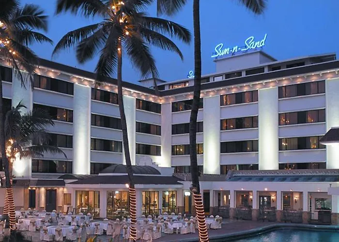Mumbai hotels near Juhu Beach